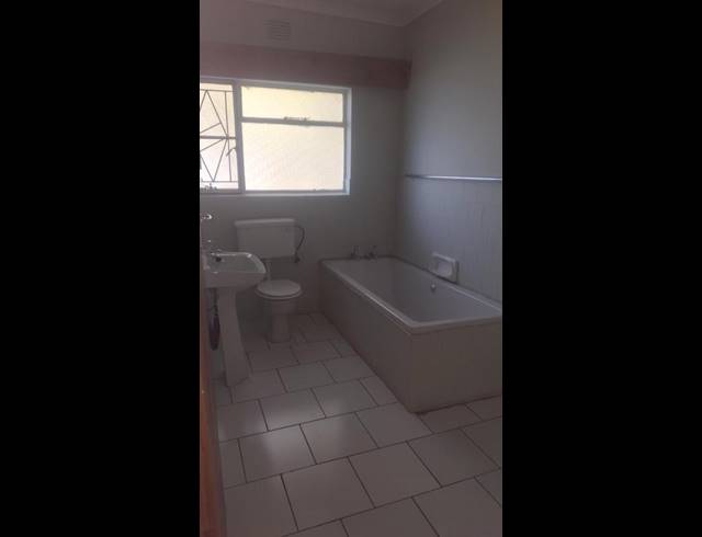 4 BEDROOM PROPERTY TO RENT IN MEYERHOF